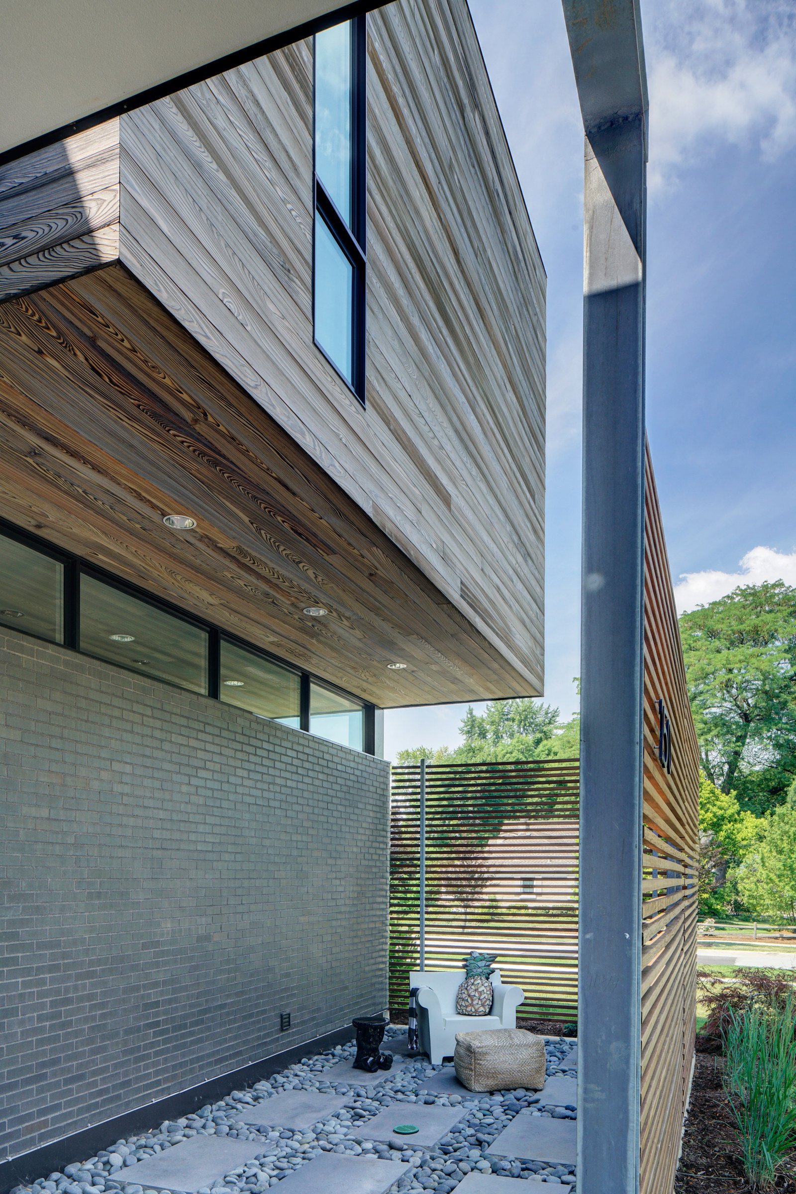Elmhurst Residence — image 1